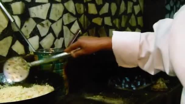 Chef Stirring Rice Jar Chicken Fries Pan Left Right — Vídeos de Stock