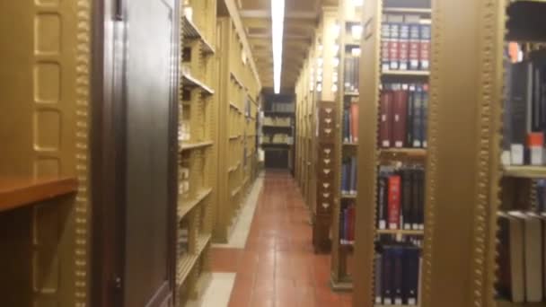 Walking Shelves Fancy Library Slide Forward — стоковое видео