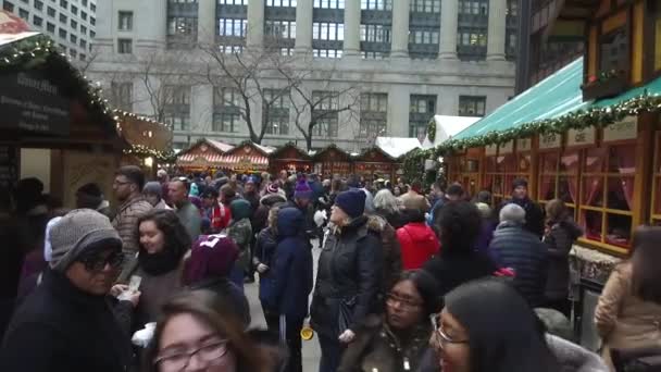 Christmas Market Crowd Stands Slide Backwards — Vídeo de stock