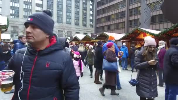 Crowd Christmas Market Handheld — Vídeos de Stock