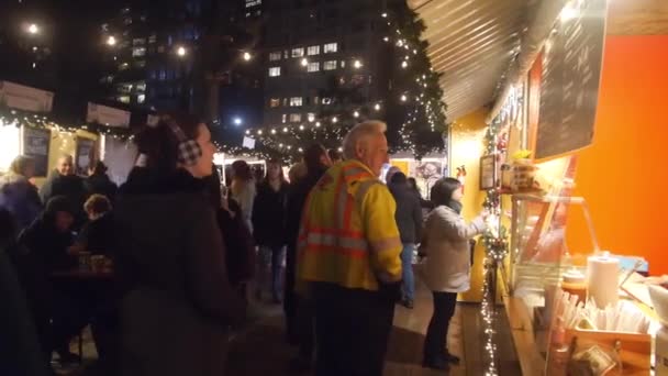 People Christmas Market Slide Right Left — Stockvideo