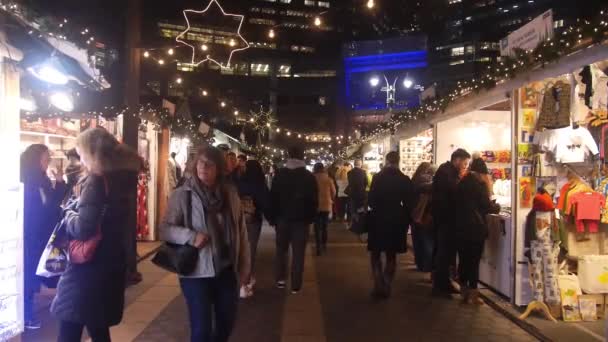 People Walking Christmas Market Night Static — Video Stock