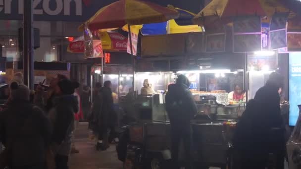 Man Street Food Stand Static — стоковое видео