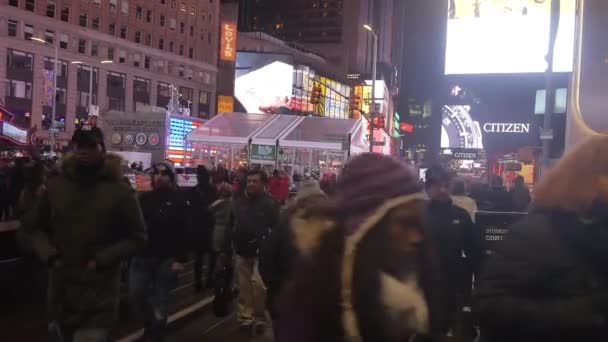 People Walking Crowded Busy Street Night Static — Video Stock