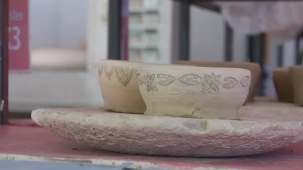Opere Tazza Ceramica Bianca Scivolo Sinistra Destra — Video Stock
