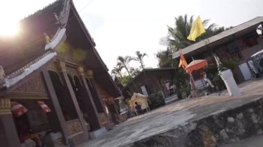 Palm Trees yakınlarındaki Güneş Işını Evi Sağdan Sola