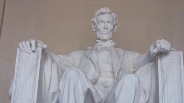 Abraham Lincoln Statue - Static