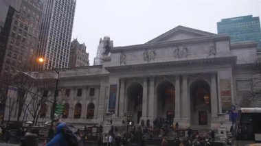  People In Front Of Library From Outside - Static.