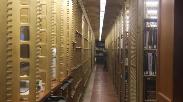 Library Hall Way Shelves Static — стокове відео