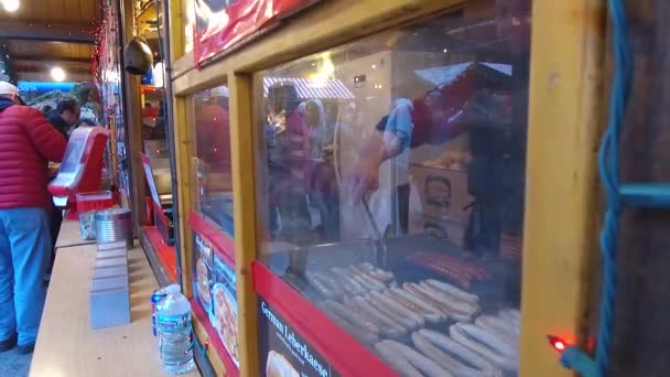 Man Making Hot Dogs Showcase People Slide Right Left — Stok video