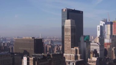 Yukarıdan Güzel Şehir Skyline - Pan - Soldan sağa