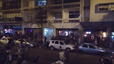 Kalabalık Sokak Gece Binaları