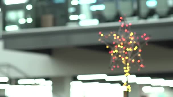 Beleuchteter Weihnachtsstern Einem Einkaufszentrum — Stockvideo