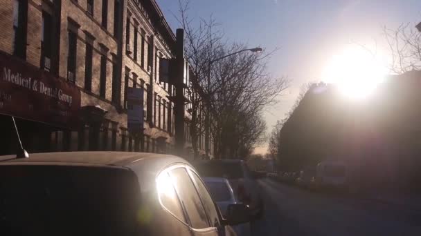 Lumière Soleil Frappe Sur Une Voiture Thats Ouverture Camion Main — Video