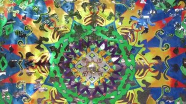 Renkli Mandala - Kaydırıcı Vuruşu - Geriye.