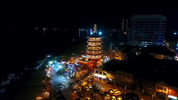 Nachtzicht Van Een Chinese Tempel Kota Kinabalu Maleisië — Stockvideo