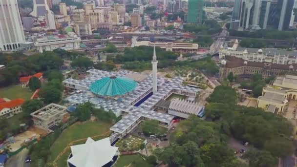 Kuala Lumpur Daki Malezya Ulusal Camii Hava Dolly Doğru — Stok video