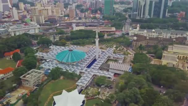 Kuala Lumpur Daki Malezya Ulusal Camii Hava Sağ Dolly — Stok video