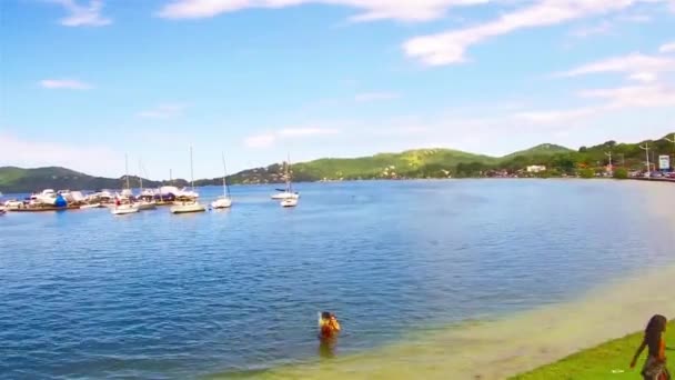 Girls Chilling Lake Florianopolis Side View — Stockvideo