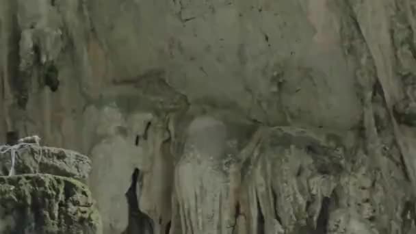 Estatua Dios Indio Las Antiguas Cuevas Batu Kuala Lumpur Malasia — Vídeo de stock