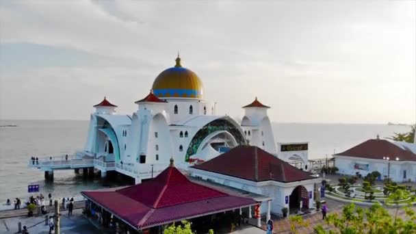 Vue Aérienne Ciel Une Belle Mosquée Blanche Avec Vue Sur — Video