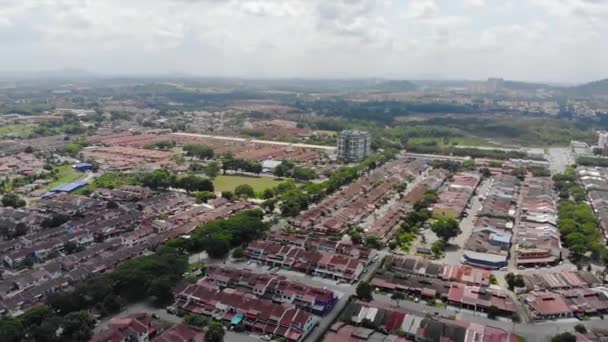 Top Aerial View Housing City Malaysia Beautiful Mountain Views Trees — 비디오