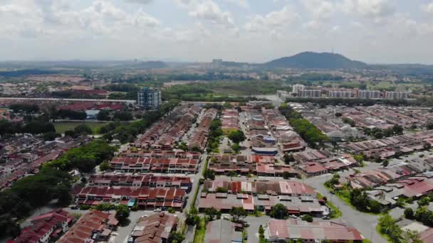 Top Aerial View Housing City Malaysia Beautiful Mountain Views Trees — 비디오