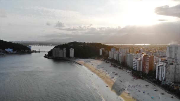 Vista Aérea Superior Ponte Entre Duas Ilhas Com Cidade Mar — Vídeo de Stock
