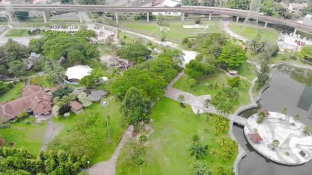 Top Aerial View Lake Garden Full Trees City Malaysia — Stockvideo