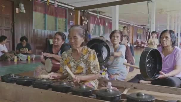 伝統音楽を演奏する老婦人グループ — ストック動画