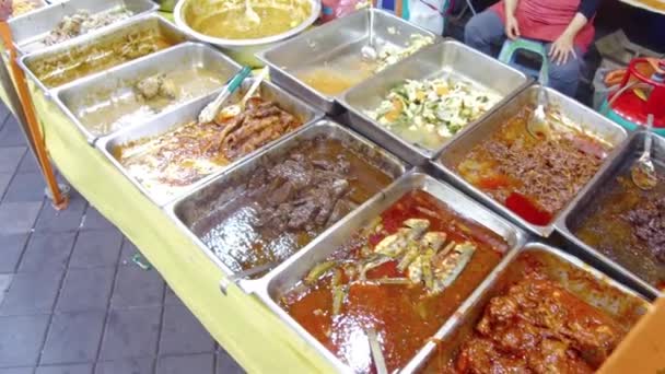 Curry Street Food Dans Marché Traditionnel Malaisien — Video