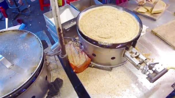 Process Cooking Sweet Martabak Night Market Hand Held — Stock Video