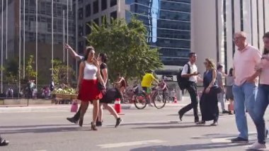  Zebra geçiş şehrin insanları