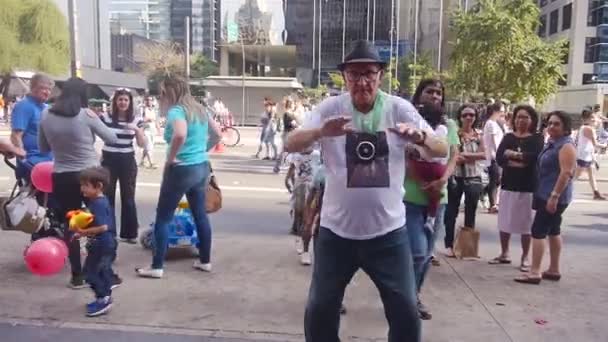 Old Man Dancing Funny Static Corverted — Stok Video