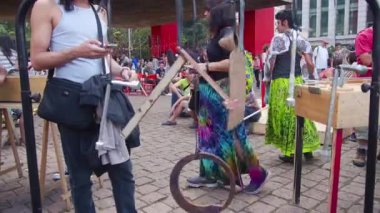 Kullanılmış Malların Çeşitli Müzikal Malzemeleri - El Tutuşu