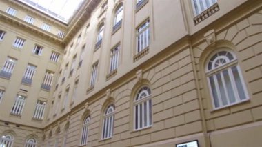  Şehirde Güzel Geleneksel Bir Bina