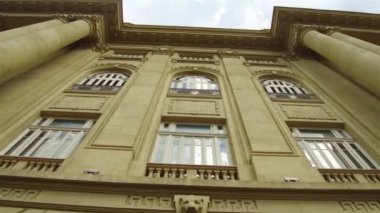  Geleneksel Biçimli Güzel Bir Binanın Üst Hava Görünümü - Eğil