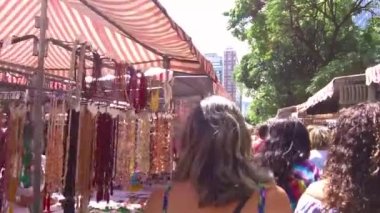  Pazar Pazarında Aksesuarlar Standı