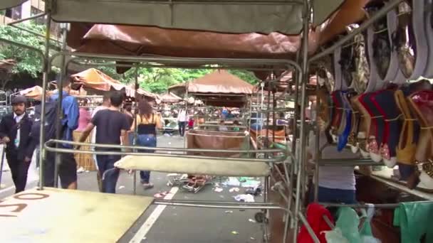 Gente Mercado Dominical Compras — Vídeo de stock