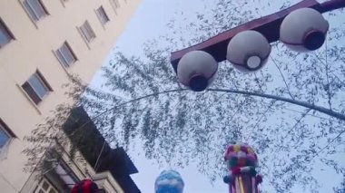 Bambu üzerine Güzel Renkli Dekorasyon 