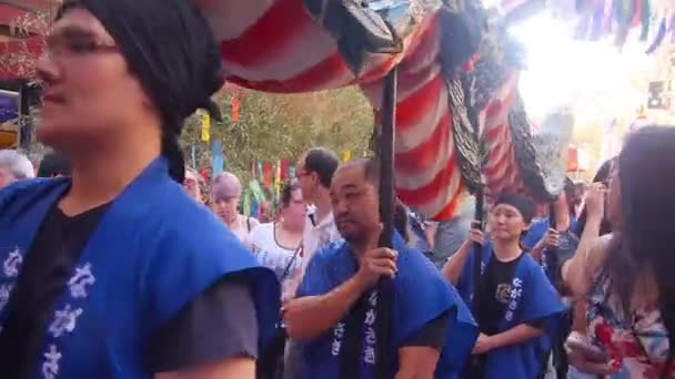 Відвідувачі Японському Фестивалі — стокове відео