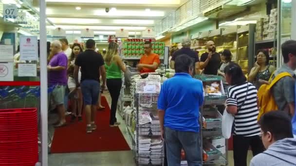 在圣保罗慢速运动的商店里买食物 — 图库视频影像