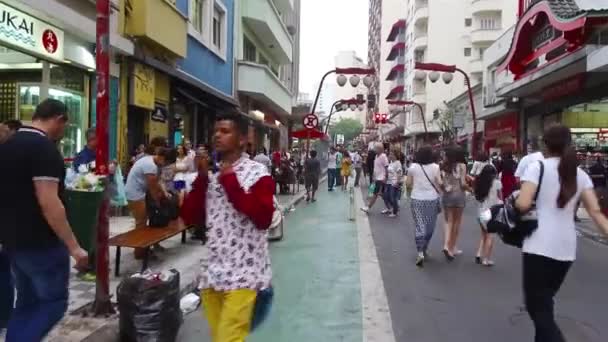 Kleine Straßen Sao Paulo Mit Vielen Fußgängern — Stockvideo