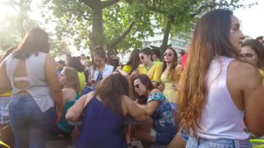 Brezilyalı taraftarlar Brezilya Milli Takımı 'nı destekliyor