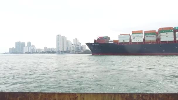 Birçok Öğe Taşıyan Büyük Gemiler Elle Tutulur — Stok video