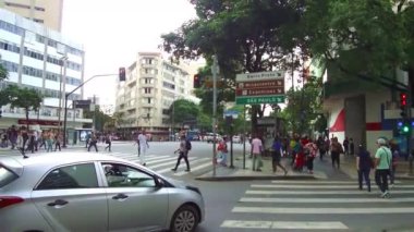  Zebra geçiş şehrin insanları