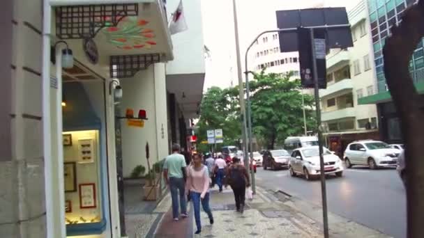 ブラジルのベロオリゾンテのダウンタウンの人々は — ストック動画