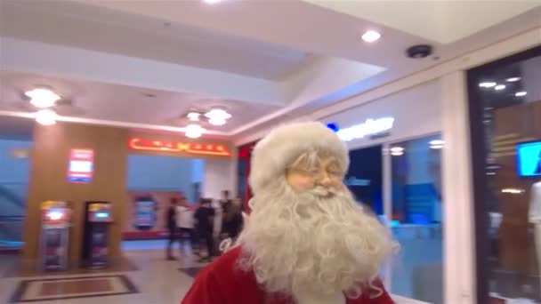 Jít Kolem Falešného Santy Obchoďáku Brazílii — Stock video