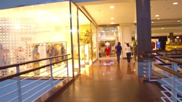 Mersul Jos Spre Magazine Într Mall Din Brazilia — Videoclip de stoc