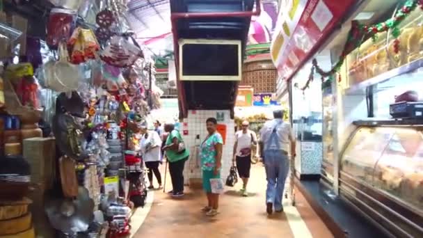Afro Woman Waiting Municipal Market Belo Horizonte — ストック動画